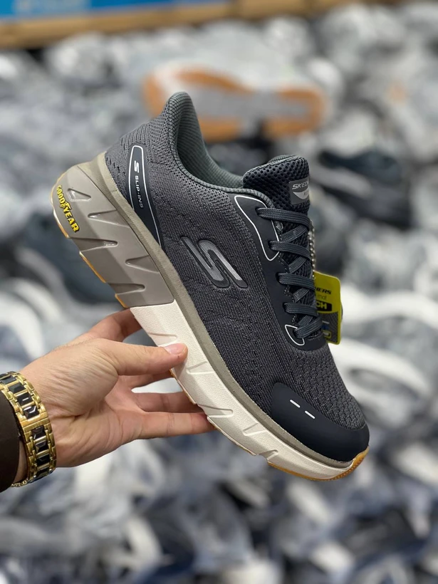 کتونی اسکیچرز آرچ فیت اسلیپ اینز / با زیره گودیر مسترکوالیتی / Skechers Archfit Slip-ins / ساخت ویتنام وارداتی / سایز۴۰ الی ۴۵ / فروش تکی و عمده ضمانت / کیفیت کالا