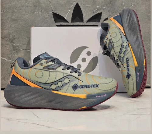 کتونی وارداتی / ساکونی تریمپ۲۲مسترکوالیتی / Saucony Triumph 22 / ساخت ویتنام وارداتی/ کتونی پیاده رویی / ست زنانه و مردانه /سایز ۳۶الی ۴۵ / ضمانت کیفیت کالا / فروش تکی و عمده