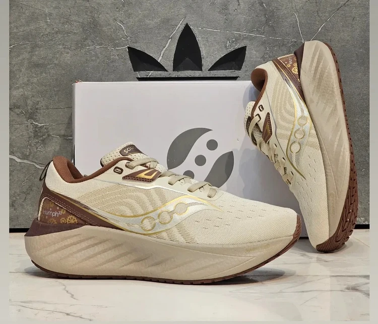 کتونی وارداتی / ساکونی تریمپ۲۲مسترکوالیتی / Saucony Triumph 22 / ساخت ویتنام وارداتی/  کتونی پیاده رویی / ست زنانه و مردانه /سایز ۳۶الی ۴۵ / ضمانت کیفیت کالا / فروش تکی و عمده