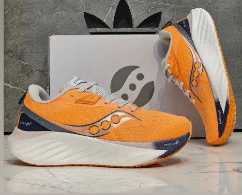 کتونی وارداتی / ساکونی تریمپ۲۲مسترکوالیتی / Saucony Triumph 22 / ساخت ویتنام وارداتی/ کتونی پیاده رویی / ست زنانه و مردانه /سایز ۳۶الی ۴۵ / ضمانت کیفیت کالا / فروش تکی و عمده