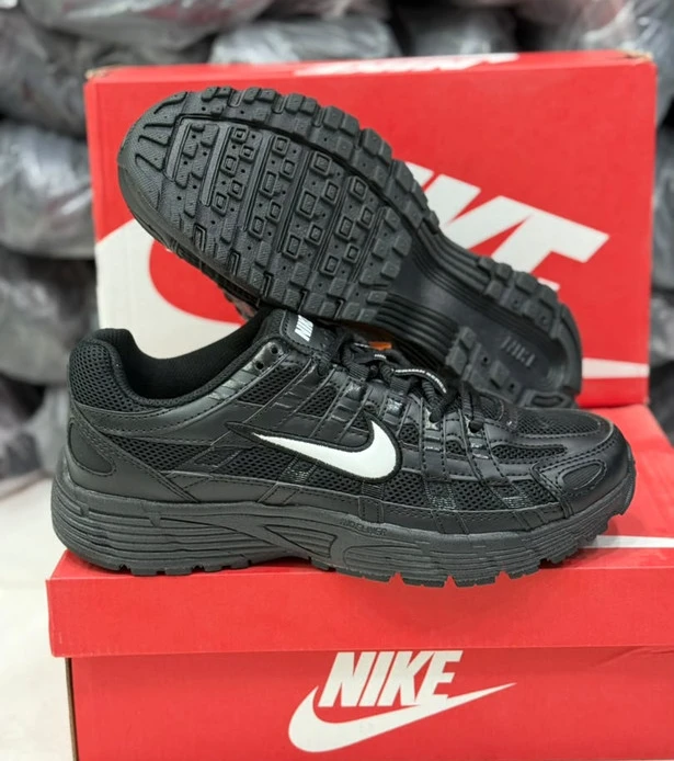 کتونی نایک nike p-6000 ساخت ویتنام  سایز ۴۰ تا ۴۵ دارای رنگبندی مختلف . فروش به صورت تک و عمده