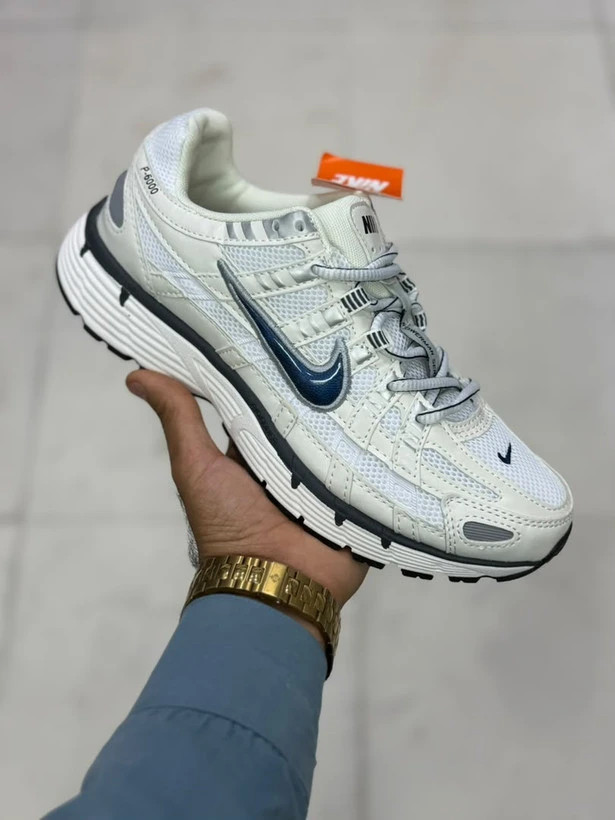 کتونی نایک nike p-6000 ساخت ویتنام سایز ۴۰ تا ۴۵ دارای رنگبندی مختلف . فروش به صورت تک و عمده