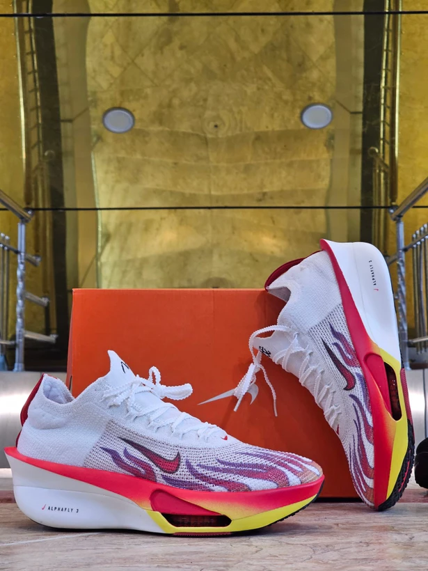 کتونی نایک آلفافلای ۳ مسترکوالیتی/سایز 40 الی 45/ساخت ویتنامNike Alphafly 3/فروش تک و عمده