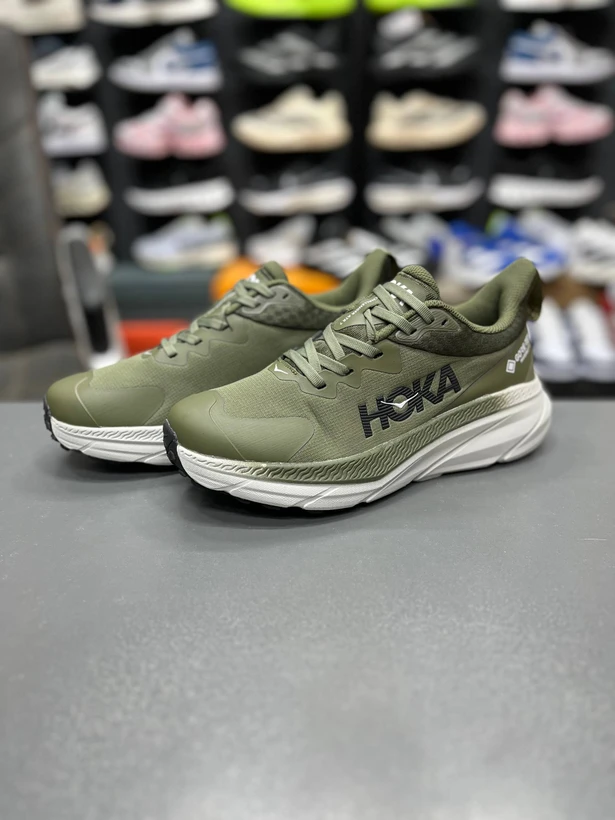کتونی مسترکوالیتی درجه ۱ / هوکا چلنجر آرت ۷ / hoka challenger art 7، / ساخت ویتنام وارداتی / سایز ۴۰الی ۴۵ / بالاترین کیفیت بازار ضمانت اصالت کالا
