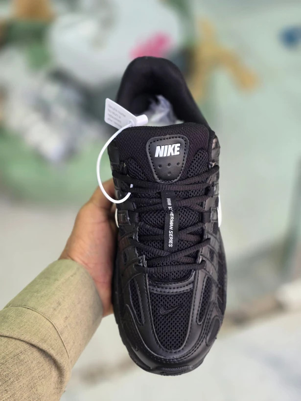 کتونی نایک nike p-6000 ساخت ویتنام سایز ۴۰ تا ۴۵ دارای رنگبندی مختلف . فروش به صورت تک و عمده