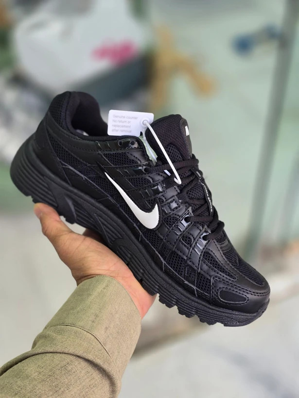 کتونی نایک nike p-6000 ساخت ویتنام سایز ۴۰ تا ۴۵ دارای رنگبندی مختلف . فروش به صورت تک و عمده