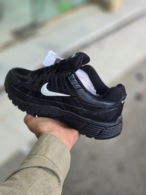کتونی نایک nike p-6000 ساخت ویتنام سایز ۴۰ تا ۴۵ دارای رنگبندی مختلف . فروش به صورت تک و عمده