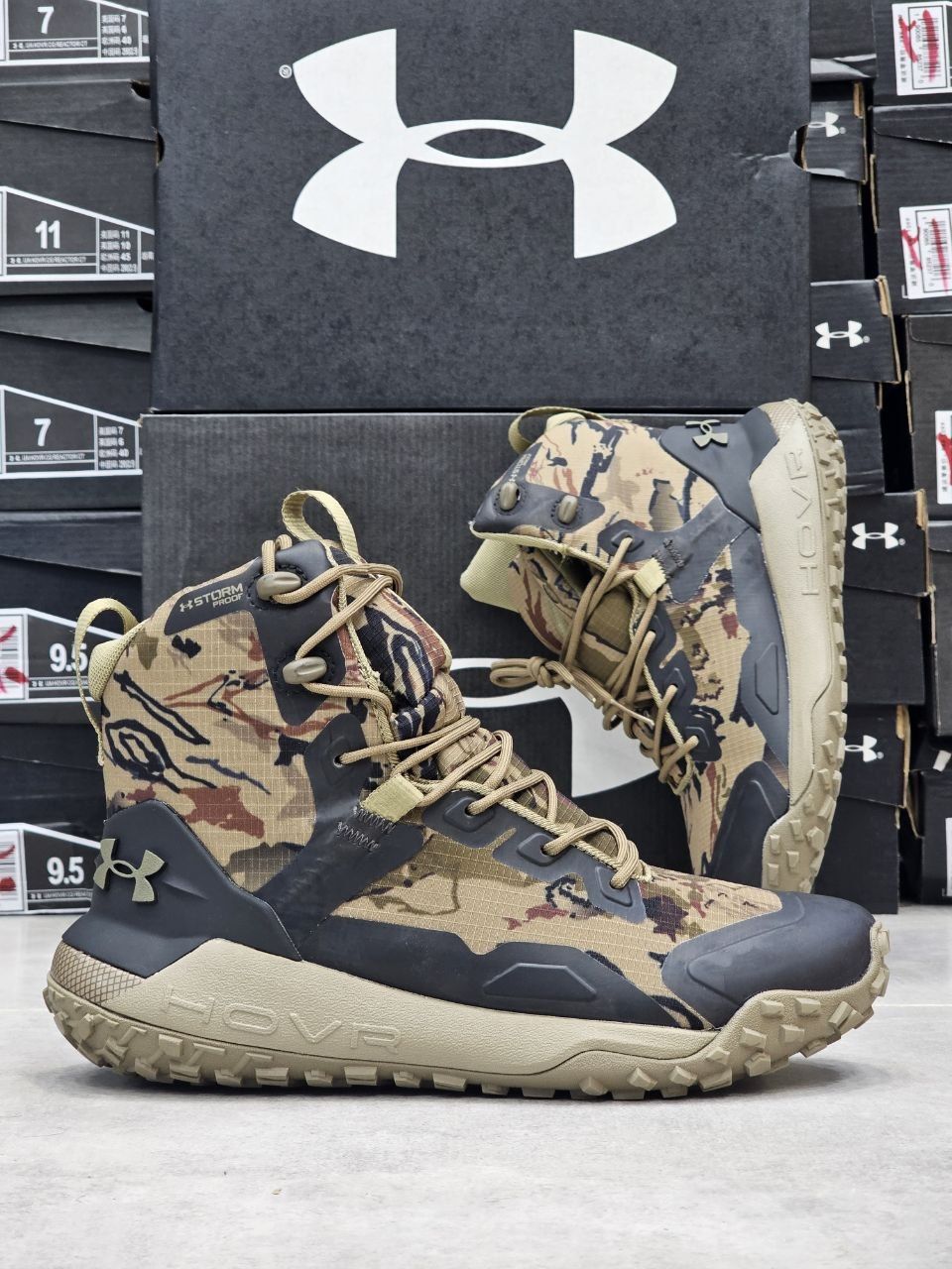 بوت آندرارمور / مدل هاورداون ضد آب / Under armor hovr / ساخت ویتنام وارداتی /  بالاترین کیفیت / سایز۴۰الی ۴۵ / فروش تکی و عمده / ضمانت کیفیت کالا /