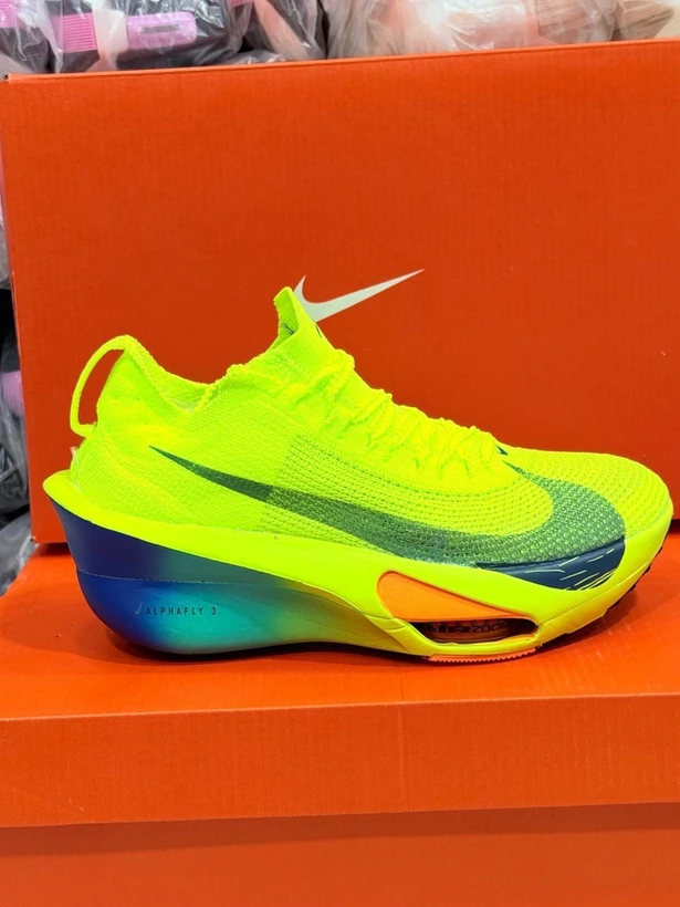 کتونی نایک آلفافلای ۳ مسترکوالیتی/سایز 40 الی 45/ساخت ویتنامNike Alphafly 3/فروش تک و عمده