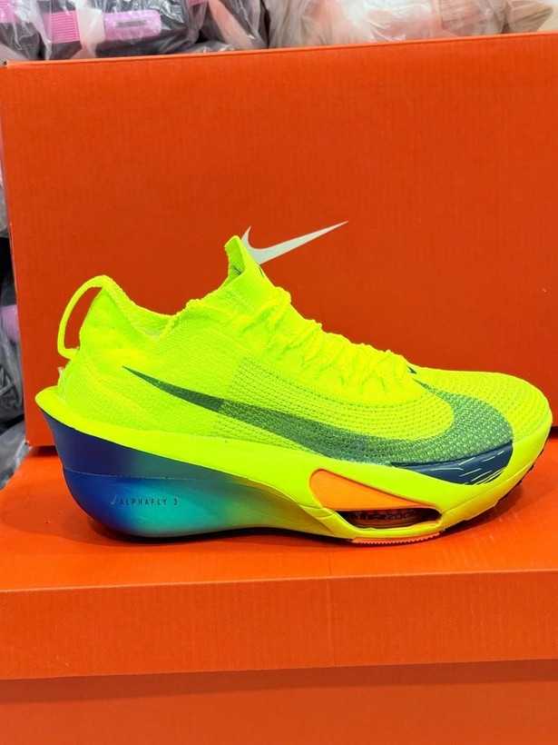 کتونی نایک آلفافلای ۳ مسترکوالیتی/سایز 40 الی 45/ساخت ویتنامNike Alphafly 3/فروش تک و عمده