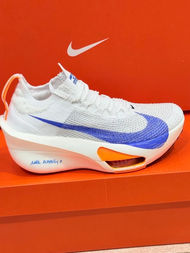 کتونی نایک آلفافلای ۳ مسترکوالیتی/سایز 40 الی 45/ساخت ویتنامNike Alphafly 3/فروش تک و عمده