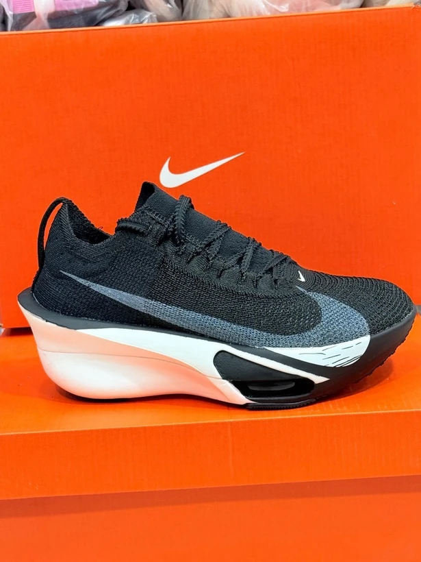 کتونی نایک آلفافلای ۳ مسترکوالیتی/سایز 40 الی 45/ساخت ویتنامNike Alphafly 3/فروش تک و عمده