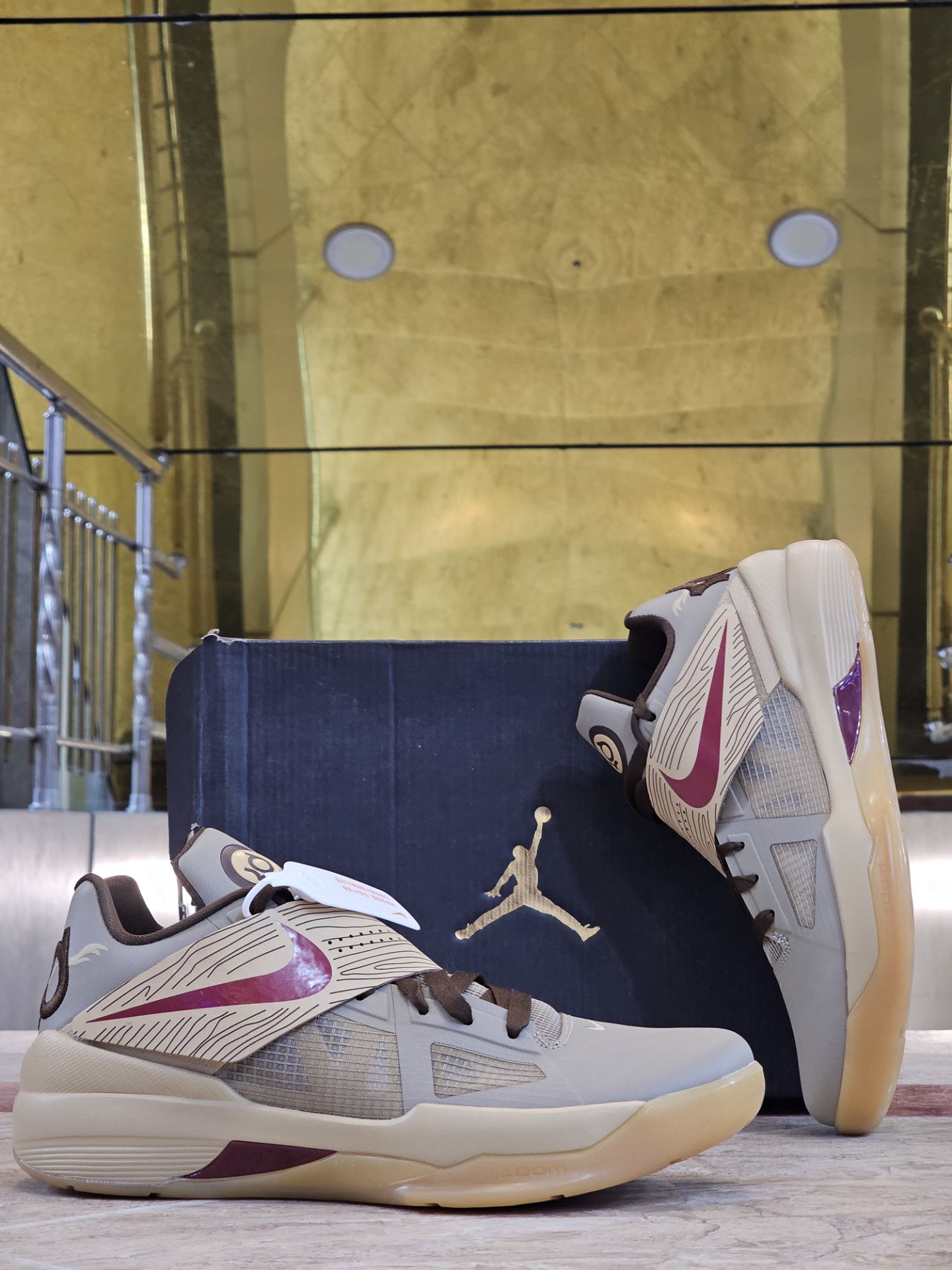 کتونی نایک کی دی فور / Nike KD 4 / سایز ۴۰ تا ۴۵ / مستر کوالیتی a / دارای ضمانت کالا / فروش به صورت تک و عمده / ویتنام وارداتی / بسکتبالی